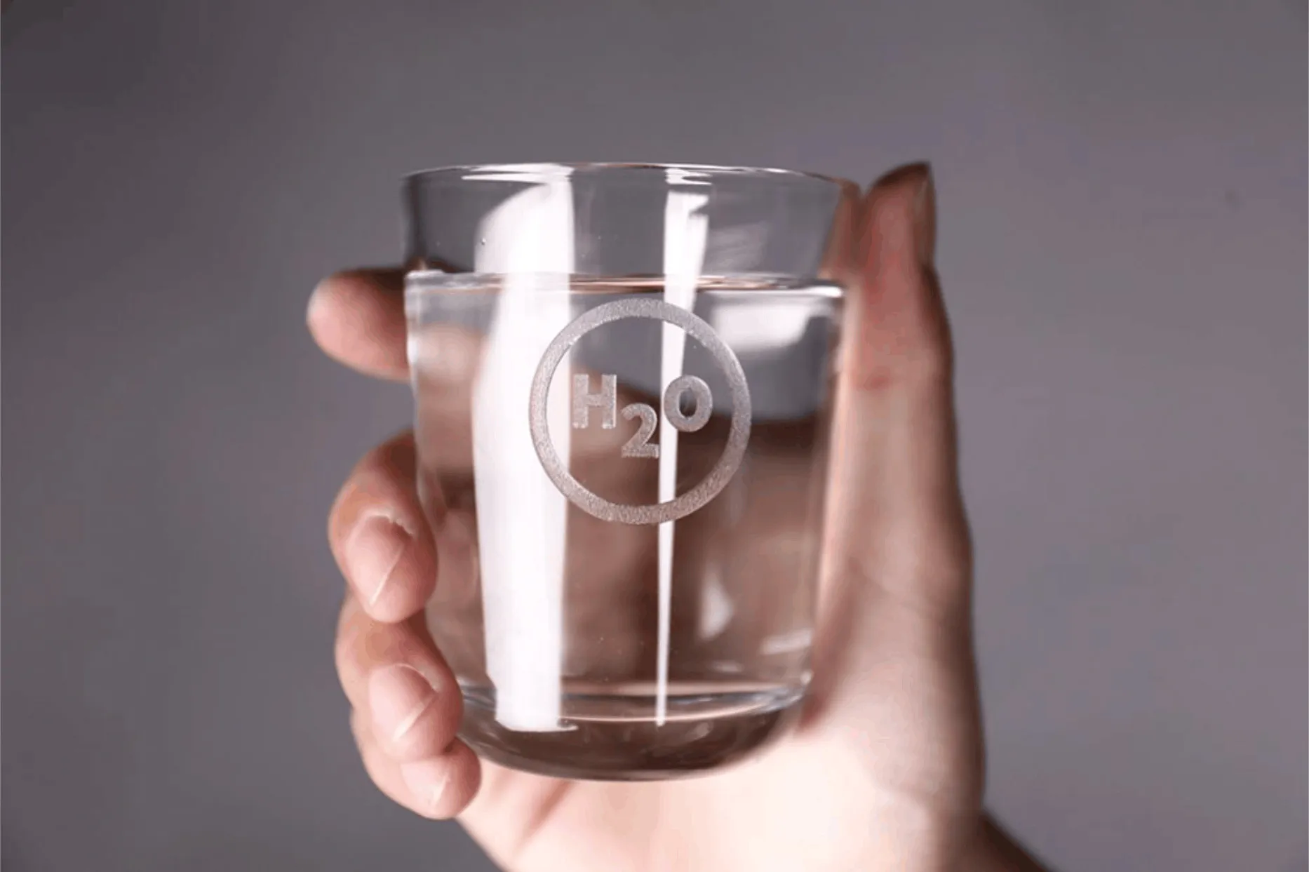 Which types of glass are suitable for engraving?