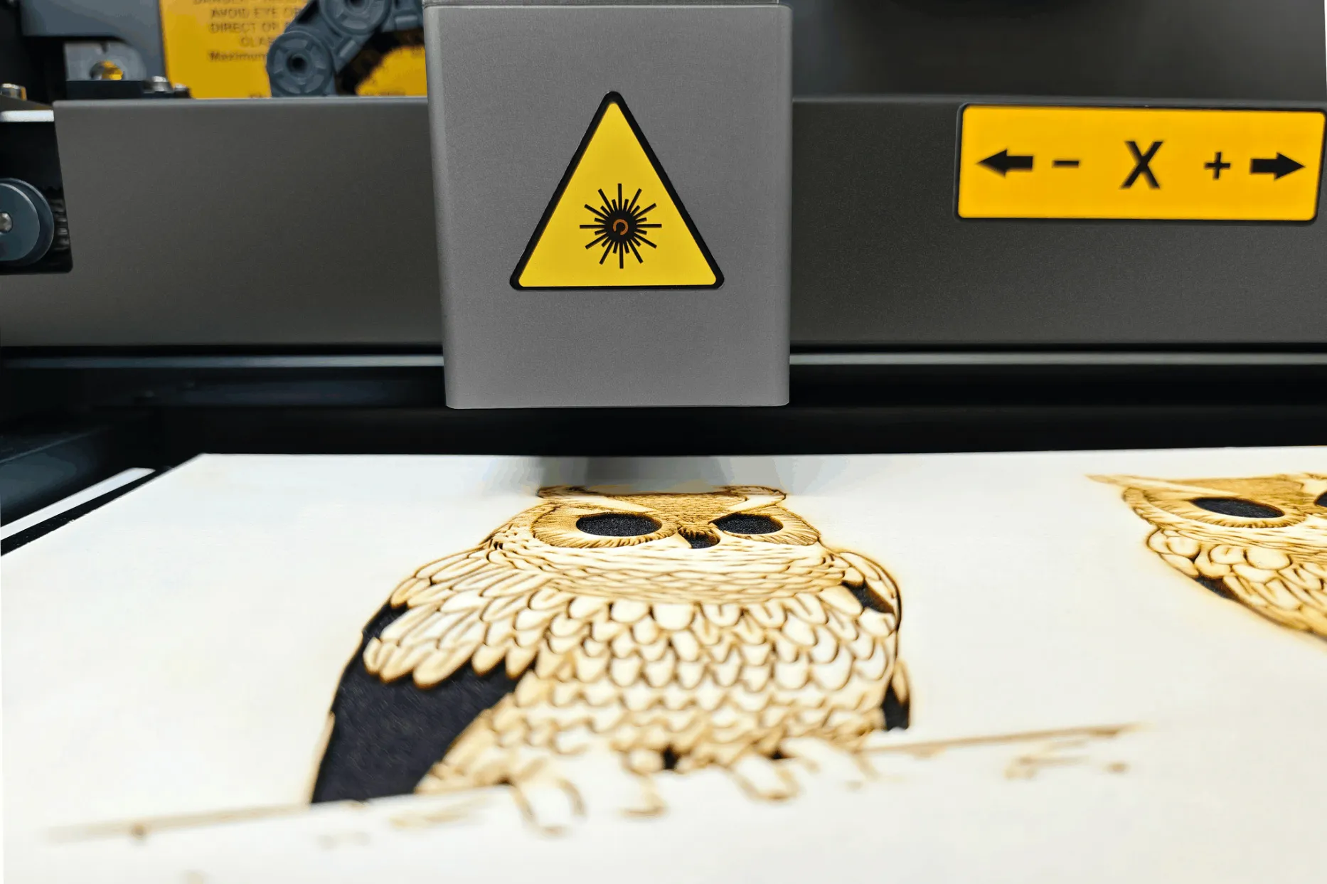 Quelle épaisseur de bois puis-je couper au laser ? Épaisseur maximale de découpe laser du bois : de 1/8 pouce à 5/8 pouce (3 mm à 16 mm)