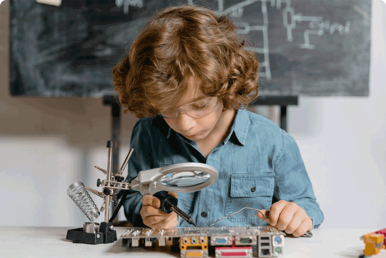 Composants électroniques et pièces de service
